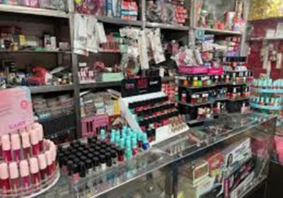 Cosmetics-and-Jewelry-Shops